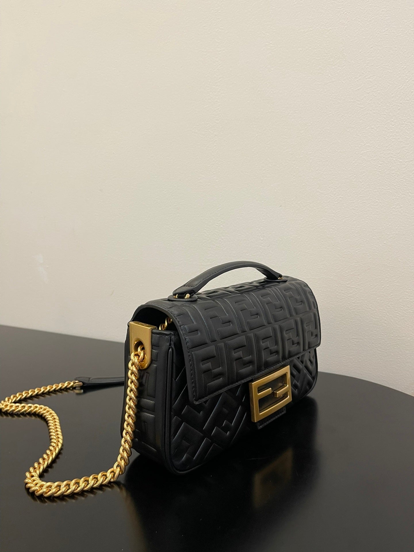 FENDI BAGUETTE BAG