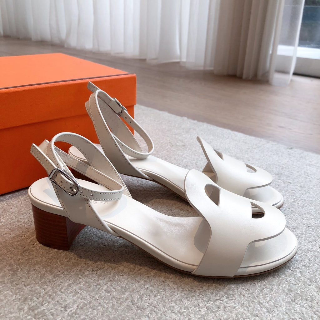 BNIB Hermes Oran sandal