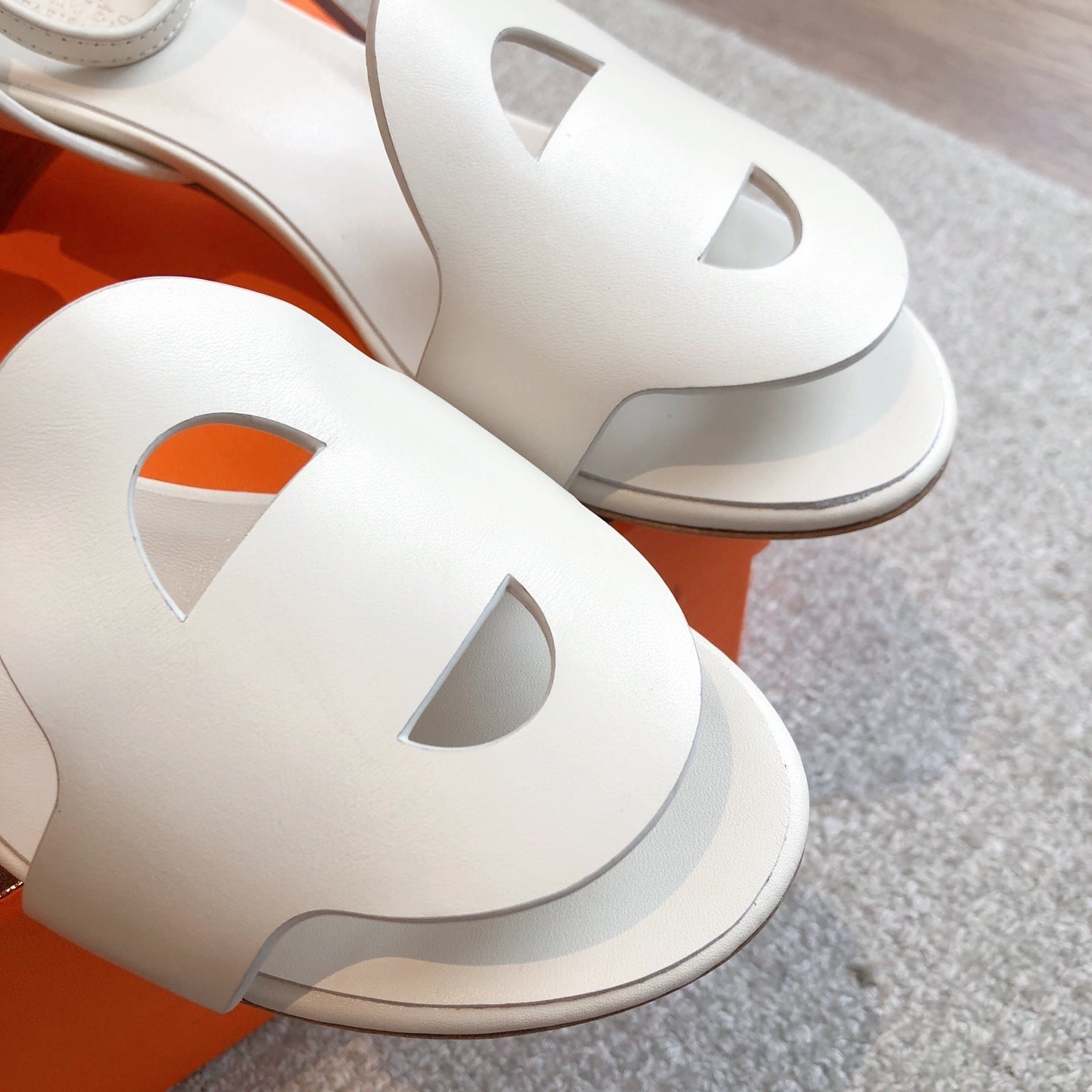 BNIB Hermes Oran sandal