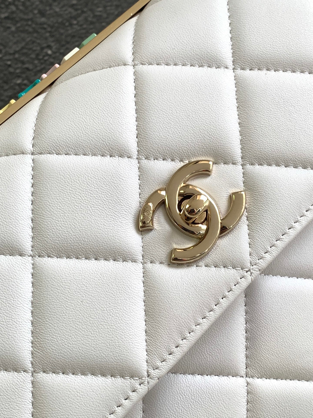 Bolso chanel mini con solapa