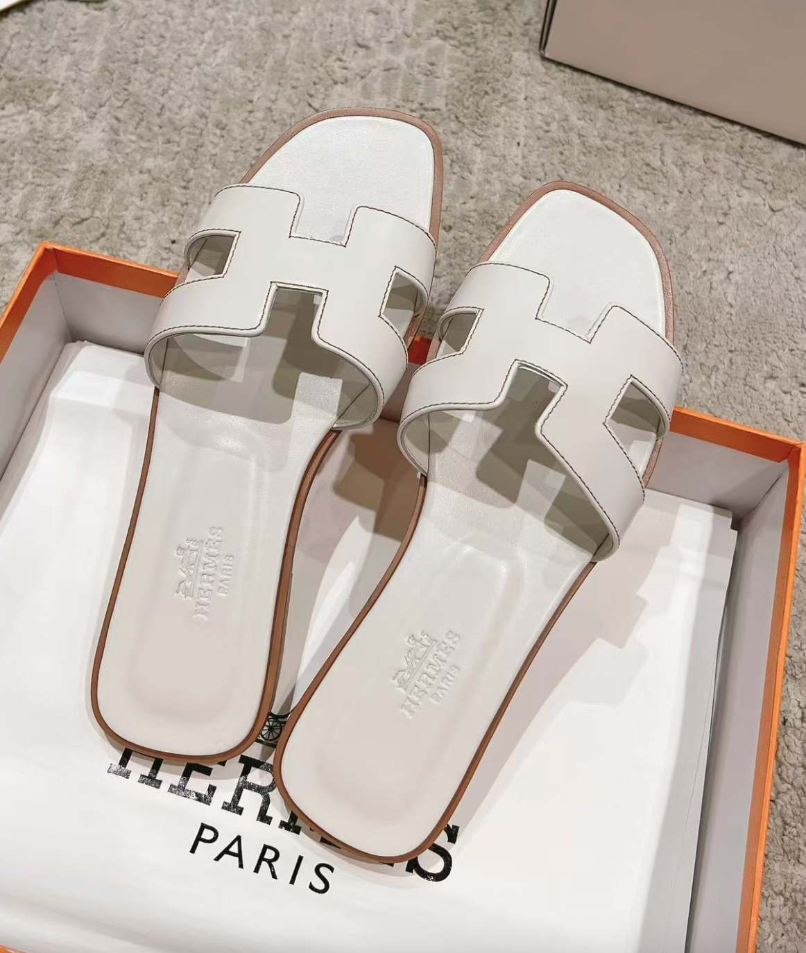 BNIB Hermes Oran sandal