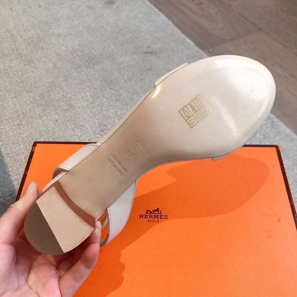 BNIB Hermes Oran sandal